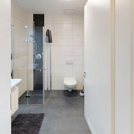 דירה Schoene Mit Terrasse