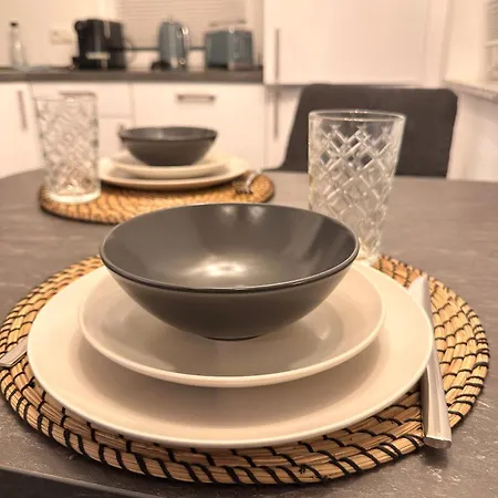 דירה Schoene Mit Terrasse